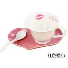 心型陶瓷杯子 情侣对杯 咖啡杯套装 创意水杯 带勺带碟情人礼物