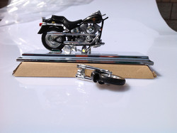 瑕疵品包邮美驰图1:18合金哈雷摩托车玩具模型FLSTFFatBoy9号收藏