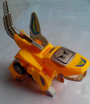 变形恐龙汽车男孩变形玩具赛车合体百变金刚模型儿童益智动漫玩具