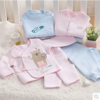 0-3岁婴幼儿服装 男女童装春秋特价加厚空气层保暖内衣套装