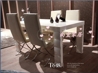 餐桌椅组合 简约现代超白钢化玻璃台面餐桌_250x250.jpg