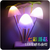 新品LED智能光控节能插电蘑菇小夜灯客厅卧室家居走道床头夜光灯_250x250.jpg