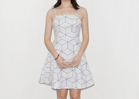 马来西亚五边形线条印花 空气层吊带A字裙连衣裙_250x250.jpg
