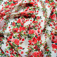 纳米绉雪纺布料 夏季 印花面料 花卉红玫瑰 小花朵 高档服装面料_250x250.jpg
