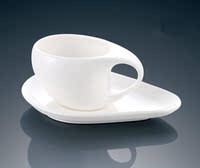 酒店西餐厅餐具批发纯白瓷创意欧式陶瓷英式咖啡杯奶茶水杯歪形杯_250x250.jpg