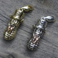 日本制造 Peanuts & co 花生人YACHIMATA 吐舌 黄铜 925银 钥匙扣_250x250.jpg