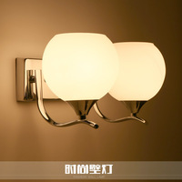 创意LED壁灯现代欧式客厅装饰灯阳台美式简约温馨卧室床头灯具_250x250.jpg