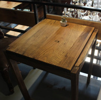 漫咖啡家具 老榆木门板家具 西餐咖啡甜品2人全实木方桌（现货）_250x250.jpg